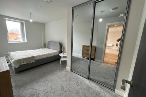 Bed 1.jpg