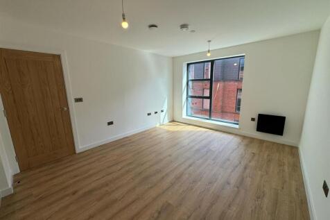 Living room pic 2.jpeg