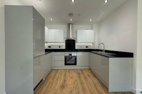 Kitchen pic 2.jpeg