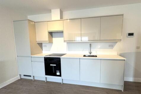 Kitchen pic 2.jpeg