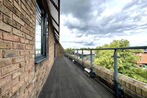 Balcony pic 2.jpeg