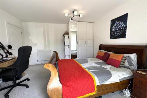 Bedroom 2 pic 3.jpeg