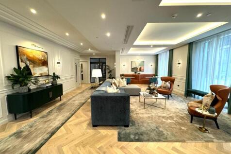 Halcyon club lounge.jpeg
