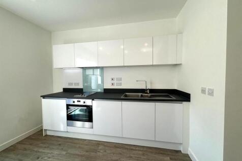 Kitchen pic 2.jpeg