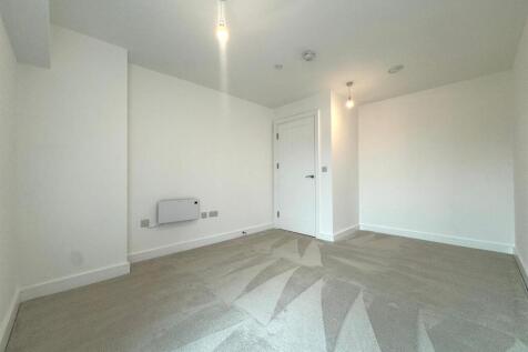 Second bedroom pic 2.jpeg
