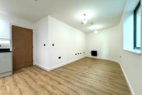 Living room pic 1.jpeg