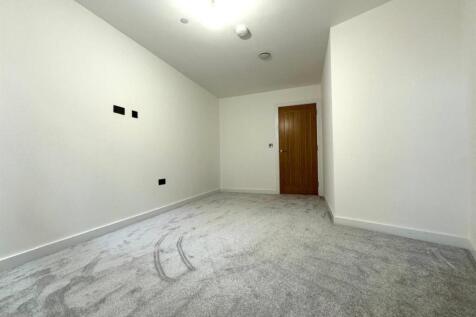 Bedroom pic 4.jpeg