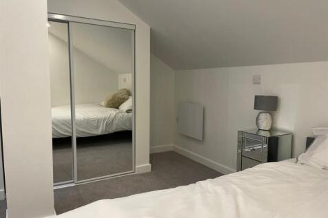 Bed1Pic2.jpg