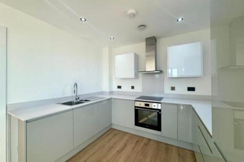 Kitchen pic 2.jpeg