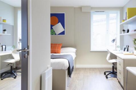 UrbSt_Jesmond_room premier studio view from entran