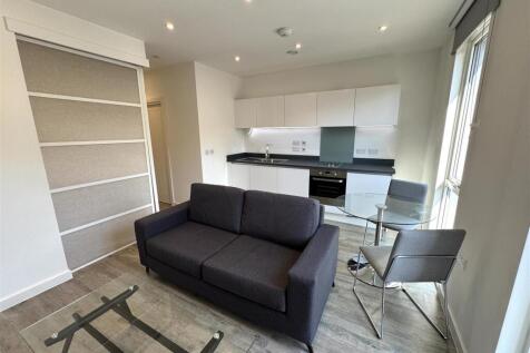 Living Area pic 7.jpeg