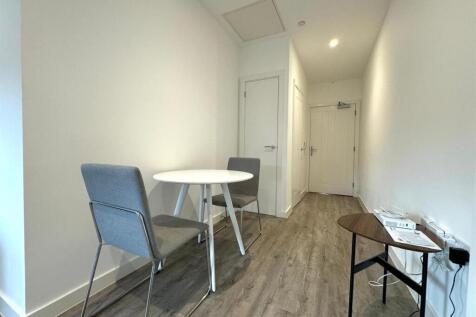 Dining area pic 4.jpeg