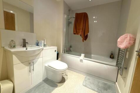 Bathroom.jpg