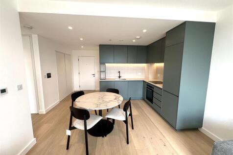 Dining area pic 2.jpeg