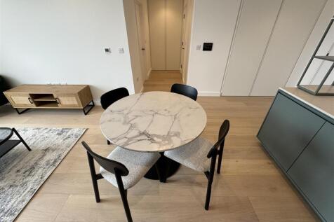 Dining area pic 8.jpeg