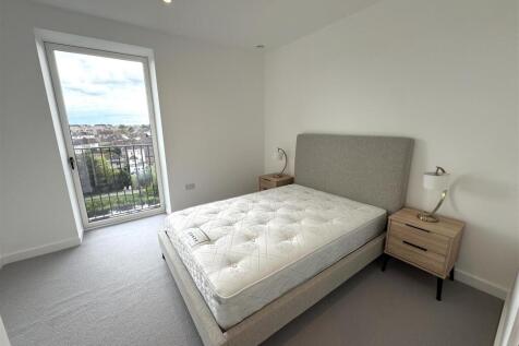 Bedroom pic 2.jpeg
