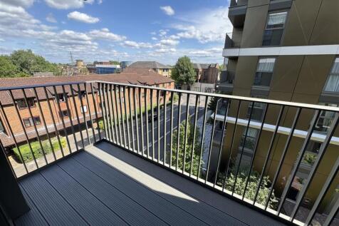 Balcony pic 2.jpeg