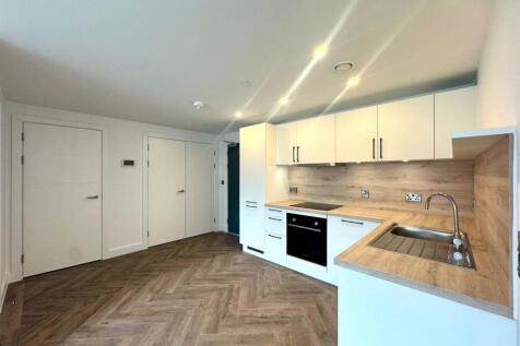 Dining area pic 1.jpeg