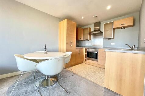 Kitchen pic 1.jpg