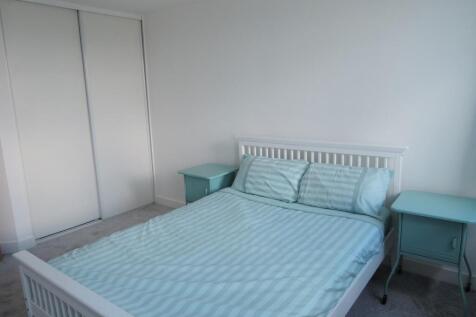 Main bedroom pic 1.JPG