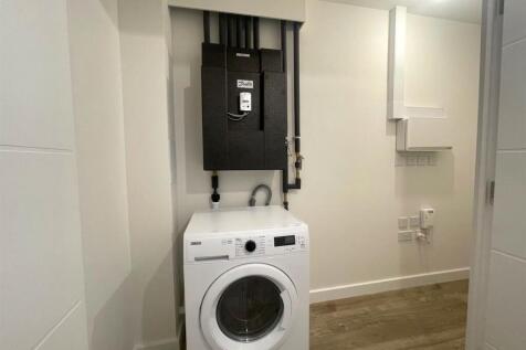 Hall cupboard pic 1.jpg
