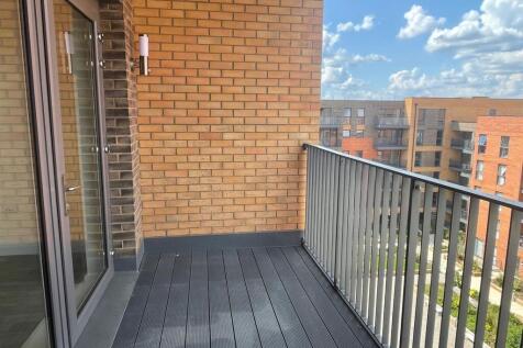 Balcony pic 1.jpg