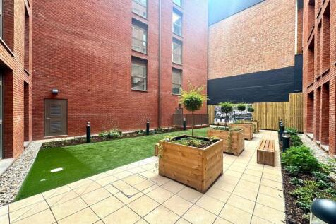 Communal garden 1 pic 1.jpeg