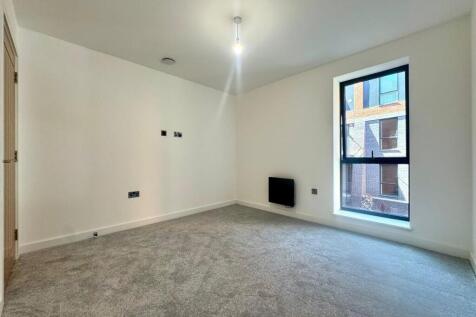 Second bedroom pic 1.jpeg