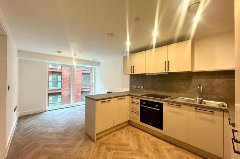 Kitchen pic 2.jpeg
