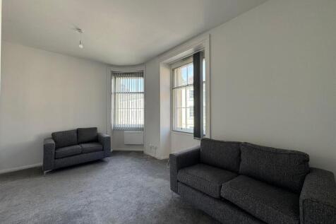 Lounge pic 1.jpeg