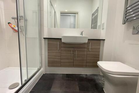 Shower Room.jpg