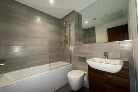 Bathroom1.jpeg