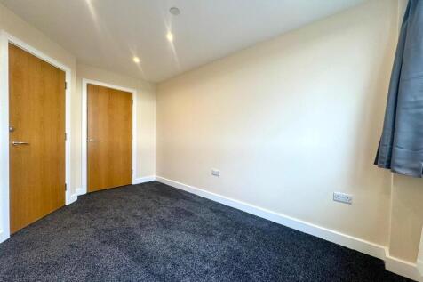 second bedroom pic 2.jpeg