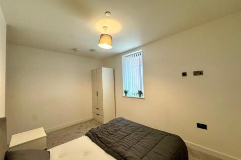 Bedroom pic 3.jpeg