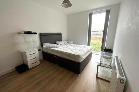 Bed 1 pic 1.jpg