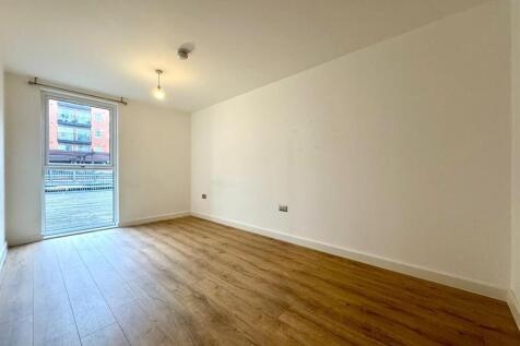 Second bedroom pic 1.jpeg