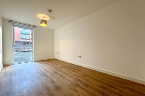 Second bedroom pic 1.jpeg