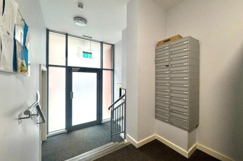 Entrance to block.jpeg