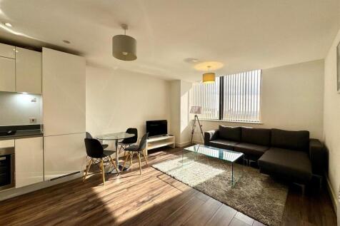 Lounge pic 3.jpeg
