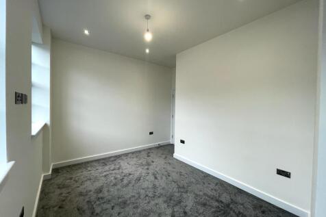 Bed 2 Pic 2.jpg