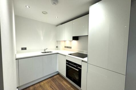 Kitchen pic 2.jpeg