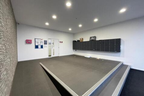 Entrance hallway.jpg