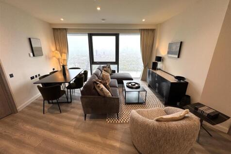 Living room pic 22.jpeg