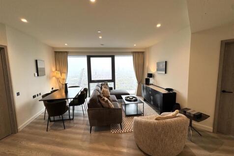 Living room pic 21.jpeg