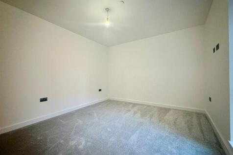 Bedroom pic 1.jpeg