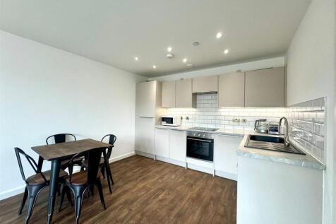 Kitchen pic 1.jpeg