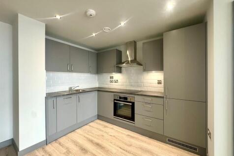 Kitchen pic 2.jpeg