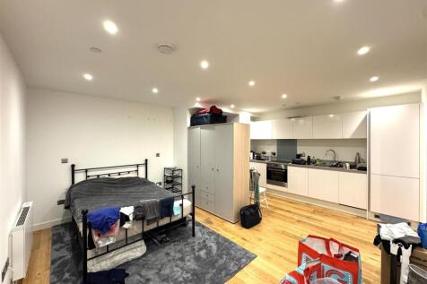 Living Rm pic 5.jpeg