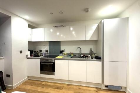 Kitchen pic 2.jpeg