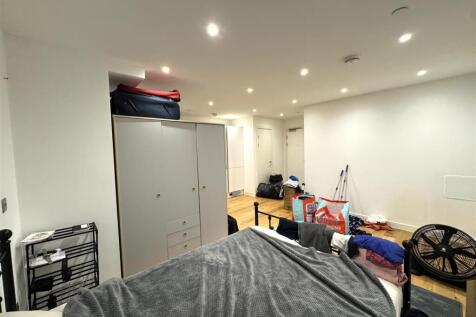 Living Rm pic 4.jpeg